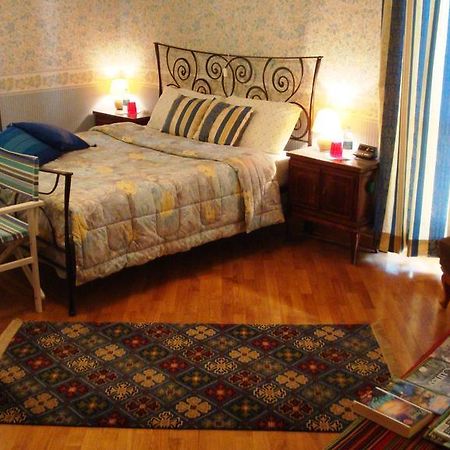 Il Melograno Acomodação com café da manhã Borgo San Dalmazzo Quarto foto